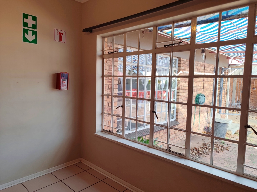 4 Bedroom Property for Sale in Flamwood North West